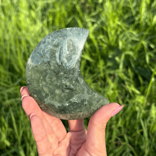 lune prehnite