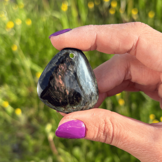 pendentif obsidienne manta huichol