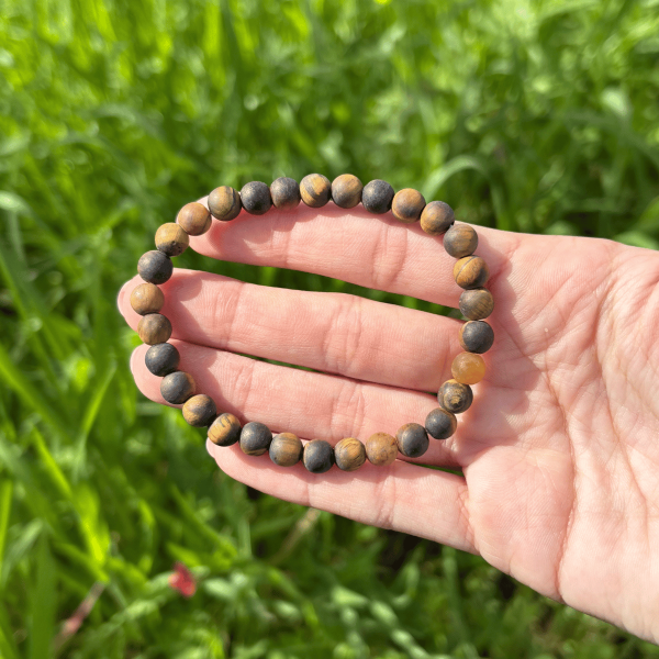 Bracelet 6mm en œil de tigre dépoli