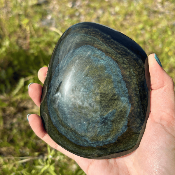 Forme libre obsidienne Manta Huichol