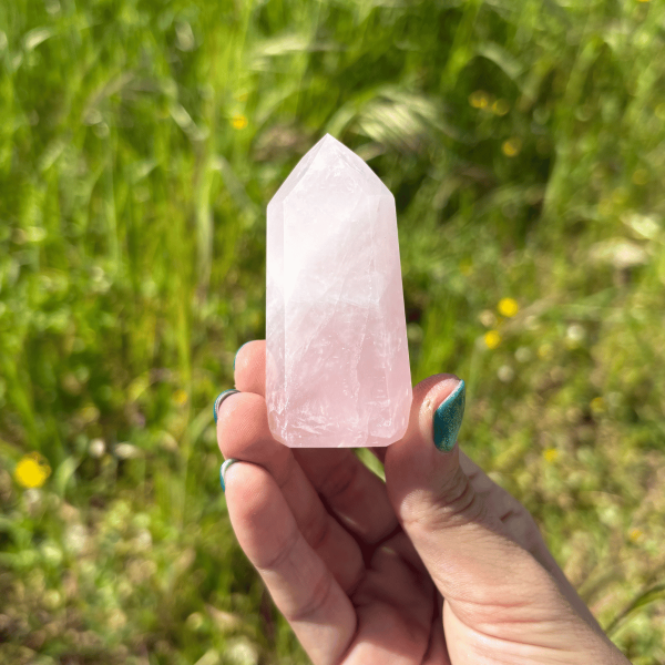 Pointe en quartz rose du Brésil