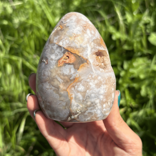 Forme libre en agate fleur de Madagascar