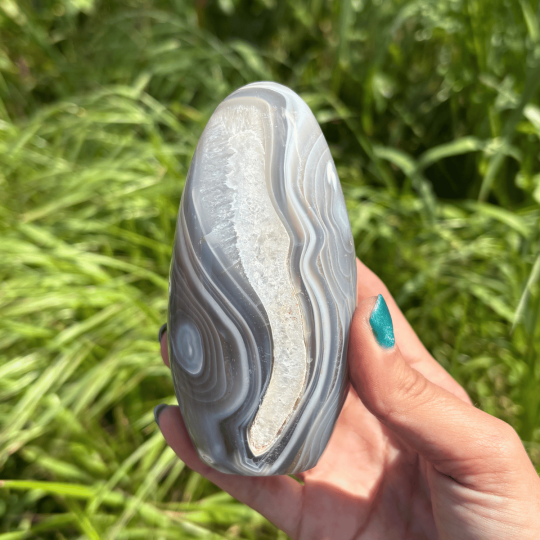 Forme libre en agate de Madagascar