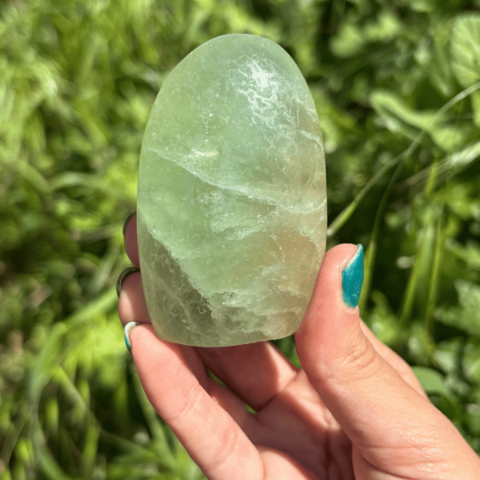 Forme libre en fluorite de Madagascar