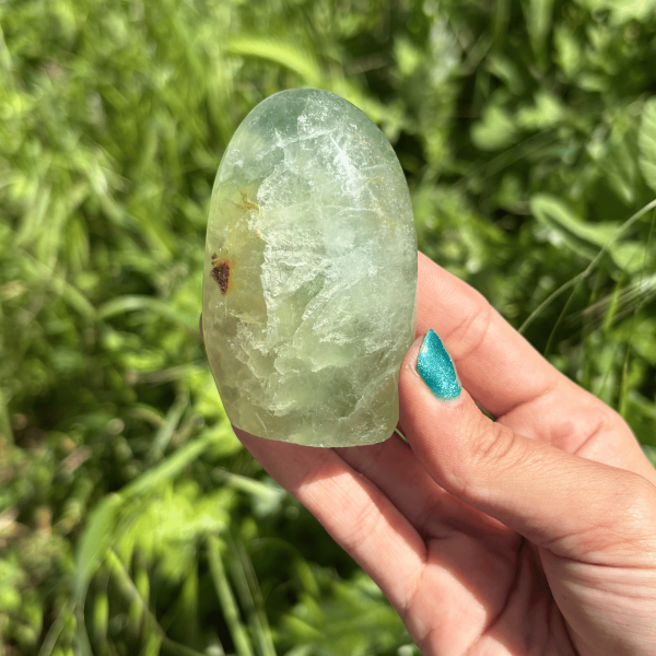 Forme libre en fluorite de Madagascar