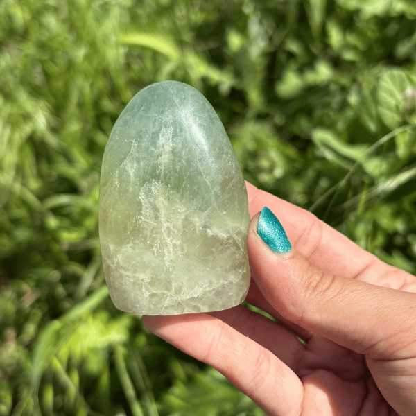 Forme libre en fluorite de Madagascar