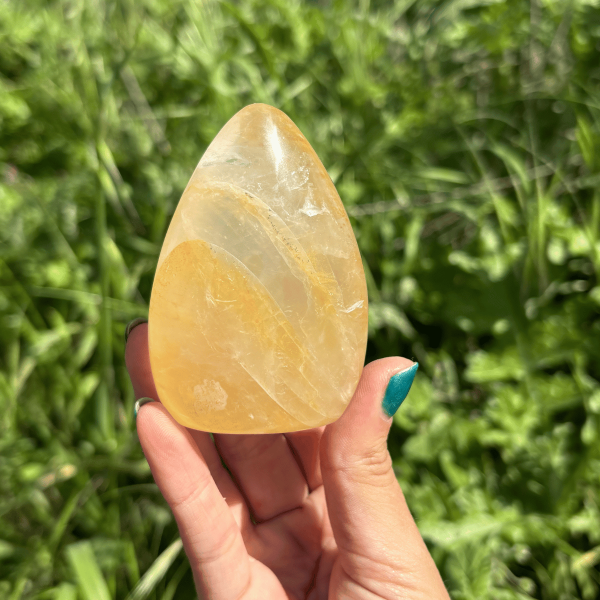Forme libre en quartz golden healer de Madagascar