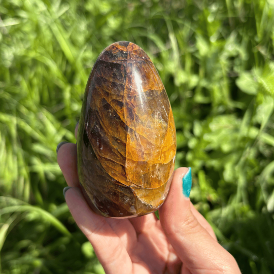 Forme libre en quartz golden healer de Madagascar