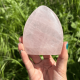 Forme libre en quartz rose de Madagascar