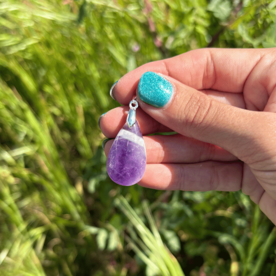 Pendentif en améthyste