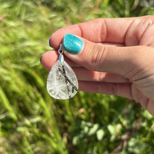 Pendentif en quartz tourmaline