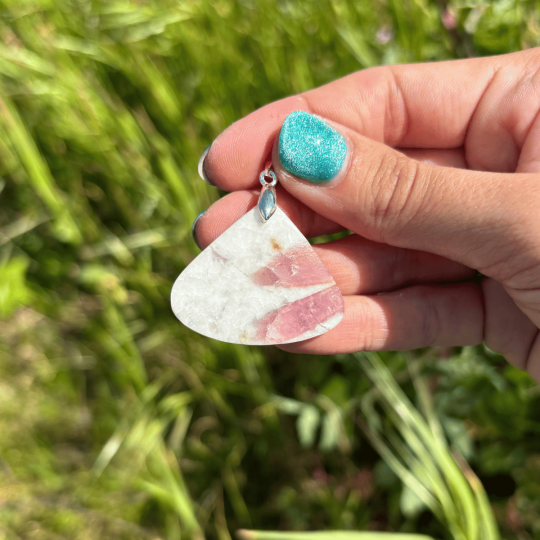 Pendentif en tourmaline rose