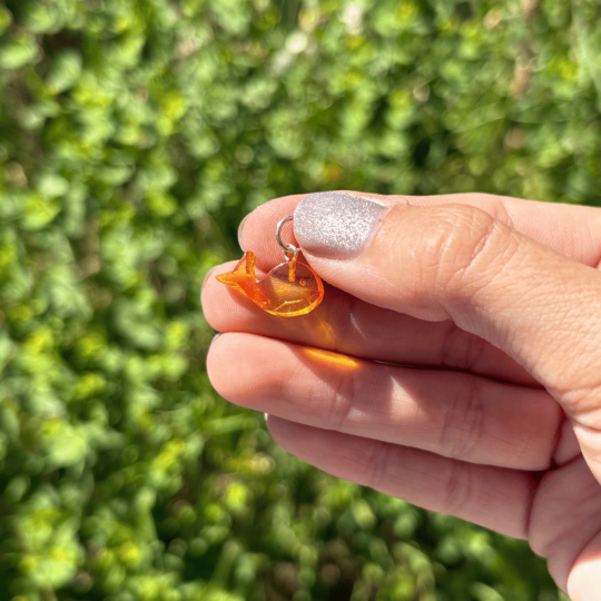 Pendentif baleine en ambre
