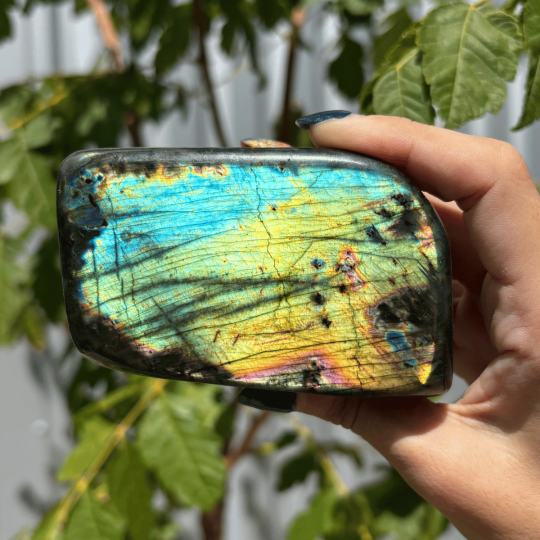 Forme libre labradorite de Madagascar