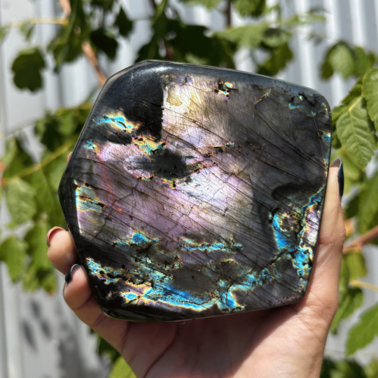 Forme libre labradorite de Madagascar
