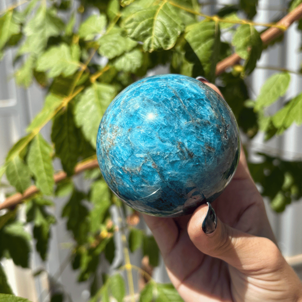 Sphère Apatite | Pierres Naturelles | La Mine de l'Hérault