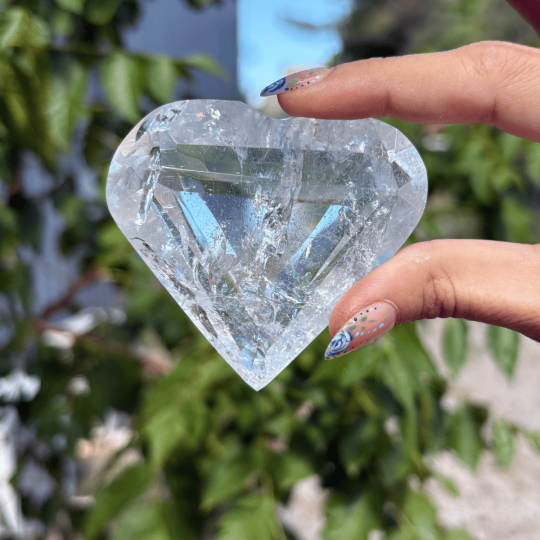 Coeur facetté en cristal de roche