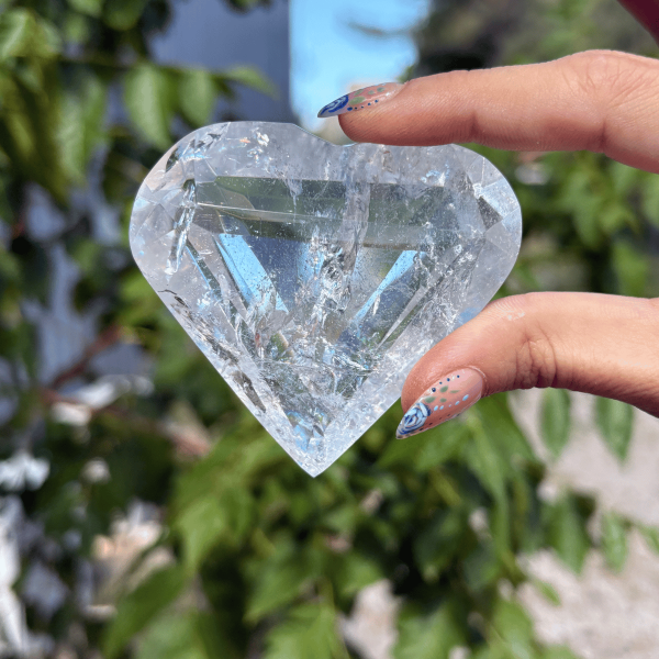 Coeur facetté en cristal de roche