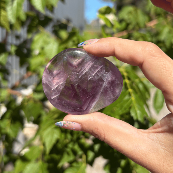 Galet en fluorite