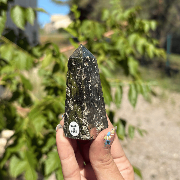 Pointe en pyrite du Pérou