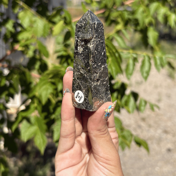 Pointe en pyrite du Pérou