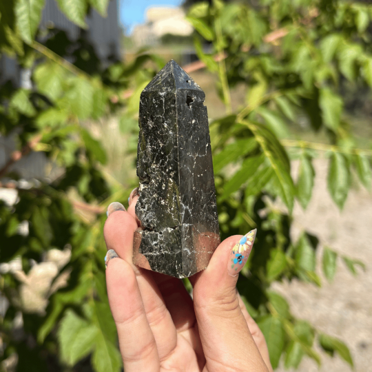Pointe en pyrite du Pérou