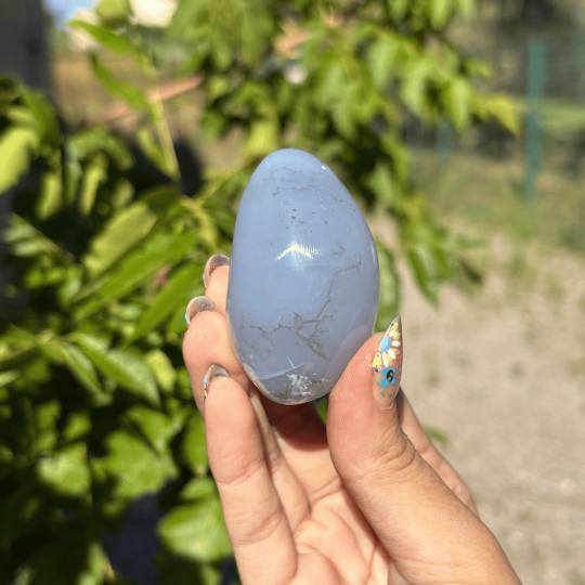 Galet en calcédoine de Turquie