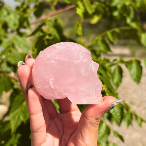 Crâne en quartz rose