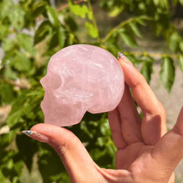 Crâne en quartz rose