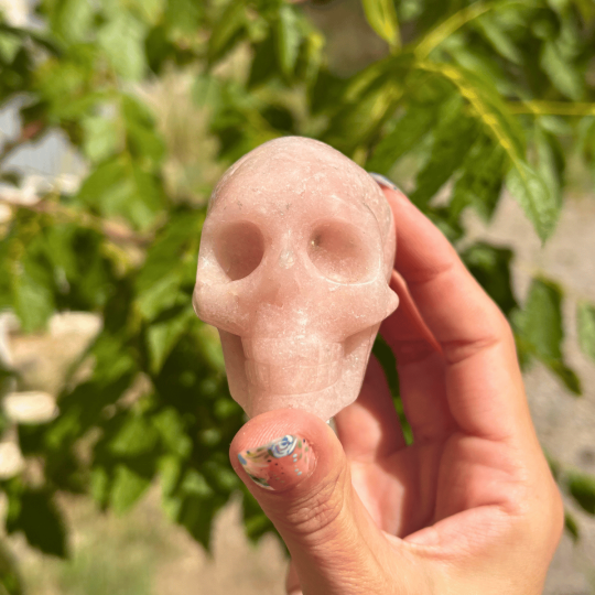 Crâne en améthyste rose