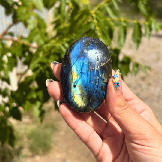 Galet en labradorite