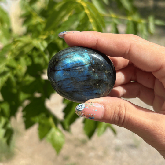 Galet en labradorite