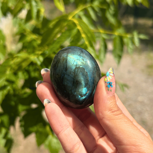 Galet en labradorite