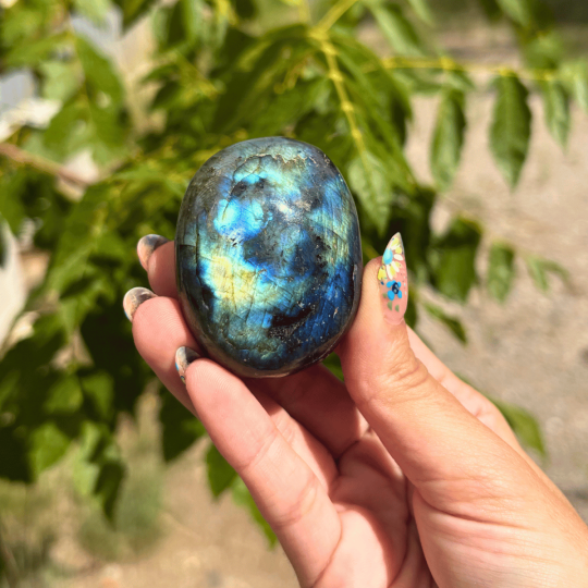 Galet en labradorite