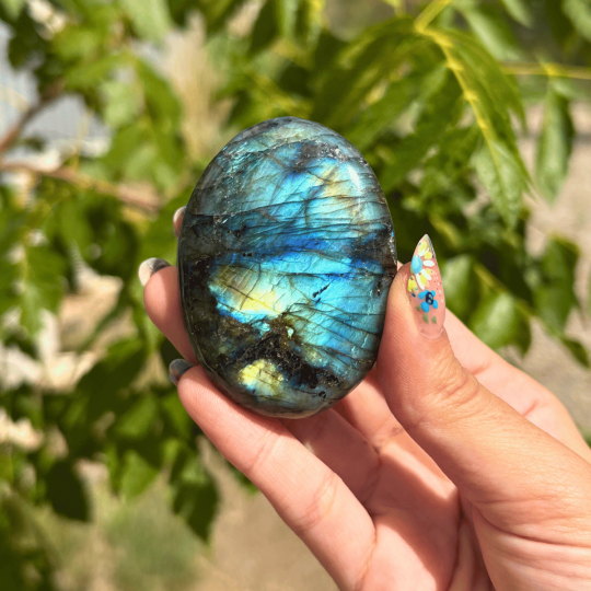 Galet en labradorite