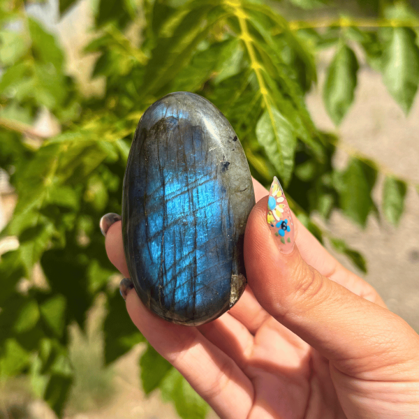 Galet en labradorite